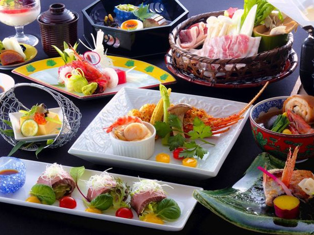 【萬松閣デラックス会席】■のど黒、伊勢海老の焼き物、能登牛ロースト、能登豚と合鴨の味噌豆乳鍋も