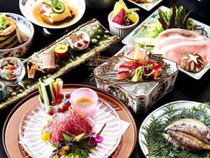 【お肉派に捧げる会席】◆「石川県産　能登豚と、和牛、活あわび」ジュワ～と広がる旨味と食感を味わう